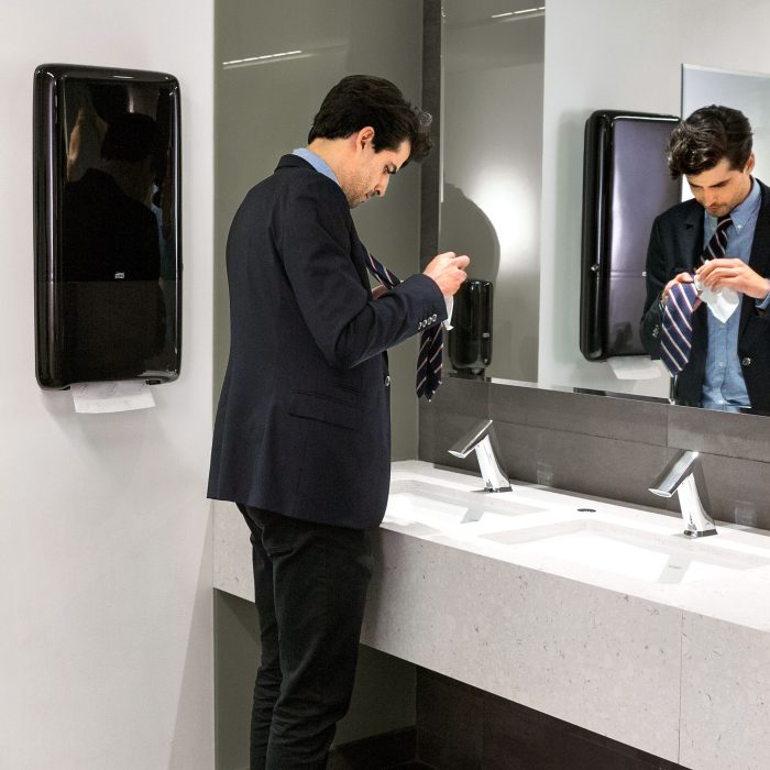 Tork Peakserve™ Havlu Dispenseri Siyah - Görsel 4